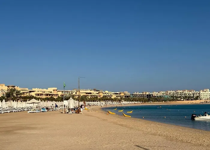 Charming 2 Bedroom 300 M From Corral Reef *