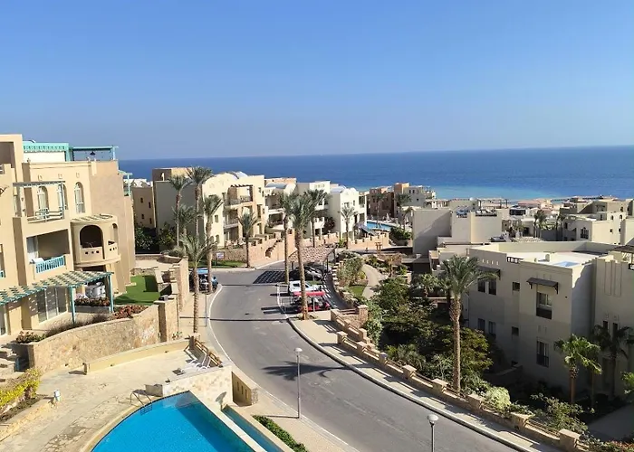 Charming 2 Bedroom 300 M From Corral Reef