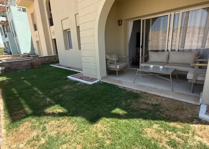 Charming 2 Bedroom 300 M From Corral Reef